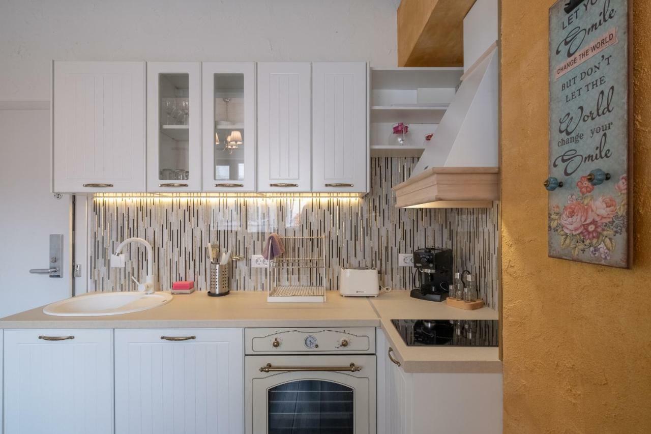 1-Bedroom Designer Apartment On Hristo Belchev Str 索菲亞 外观 照片